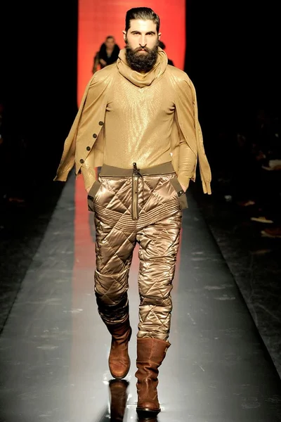Look 34